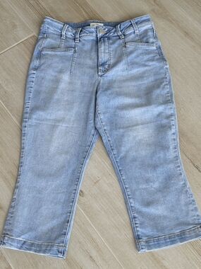 Everflex High Rise Light Wash Denim Capri Crop Jeans by m jeans Size 12